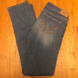 Hollister women’s juniors low rise skinny jeans size 5/27